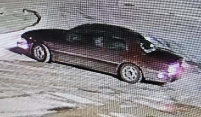 Suspectvehicleponoka