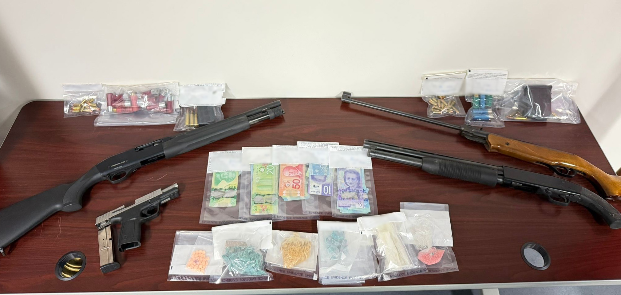 Seized items - Biens saisis